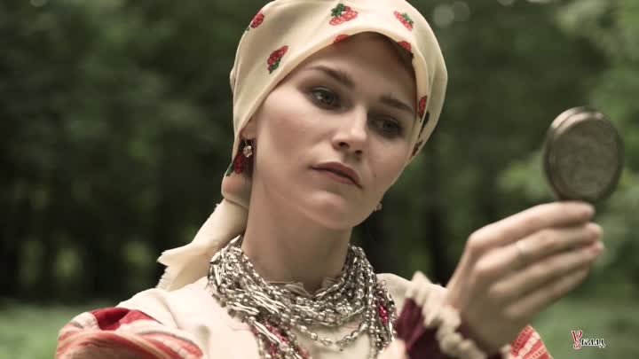 Праздничный народный женский костюм Брянской области конца XIX века