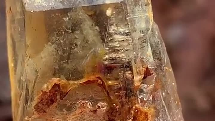 кристалл фантомного кварца