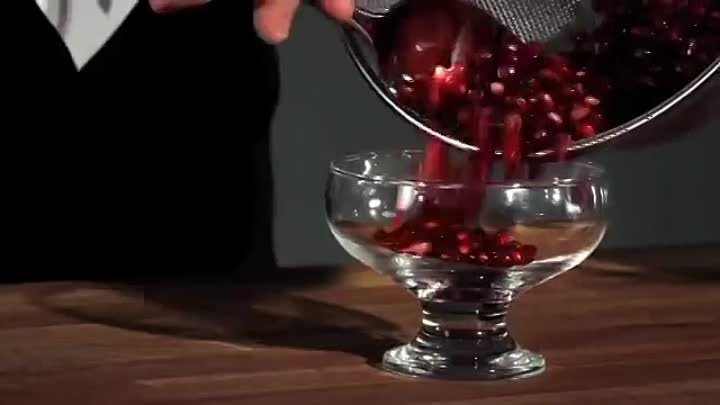 How to Open a Pomegranate in Six Movements