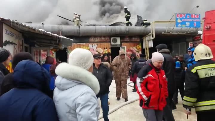 Пожар в Ставрополе на мини-рынке в воскресенье