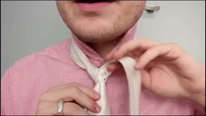 How to Tie a Necktie Trinity Knot