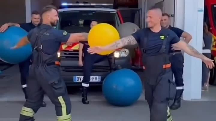 Пусть весь мир подождёт... 🚒🧑‍🚒