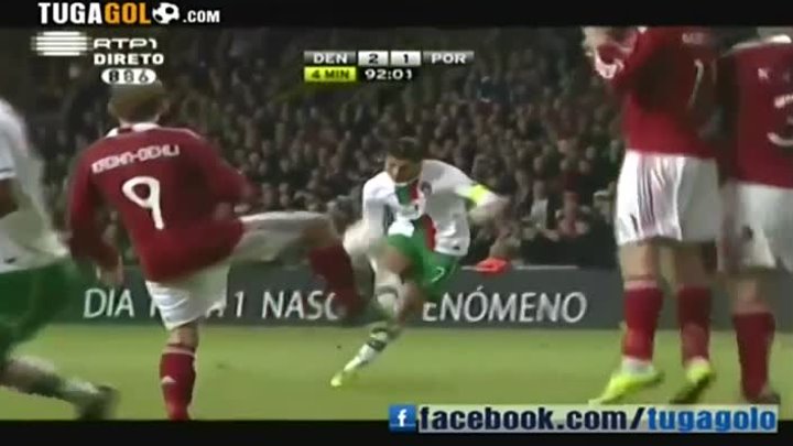 Шикарный удар Роналду со штрафного в ворота Дании
