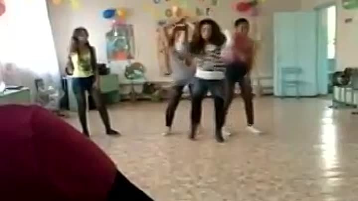 7 класс танцует