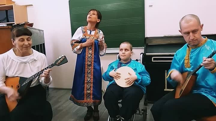 Выступление на выставке "Народные традиции России"