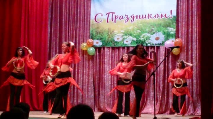 Выступление гостей праздника из Ростова