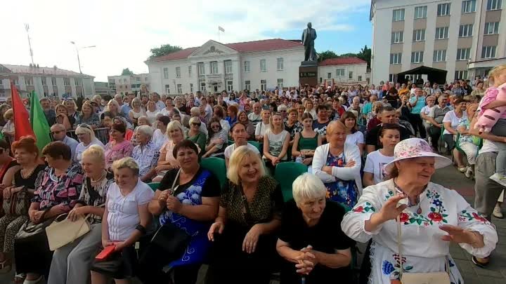 Эстрадный певец Тео в Петрикове