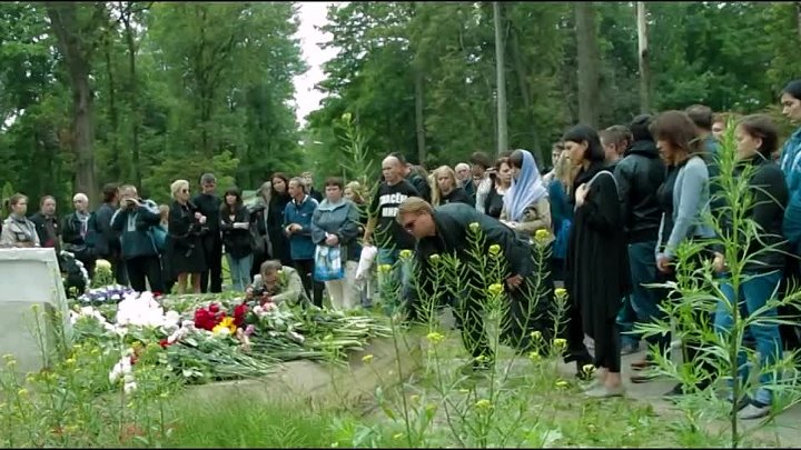 Гурьянова похоронили. Могила Георгия Гурьянова на Смоленском кладбище. Похороны Гурьянова. Памяти Георгия Гурьянова.