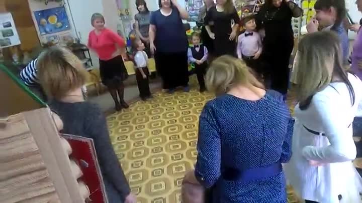 Тёткино. Детский сад. Группа Ягодка. Танец с мамами.