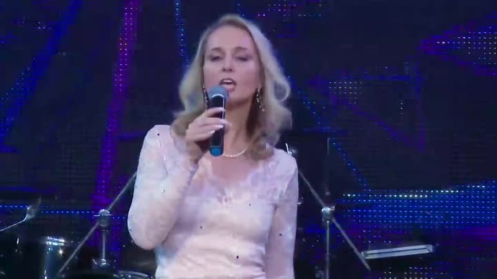 Elena Belle     Незнакомцы   Крыша