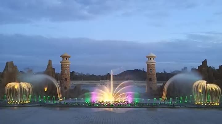 Танцующий фонтан Калинка