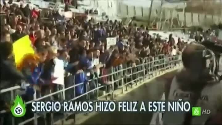 Sergio Ramos hace feliz a un niño en Getafe