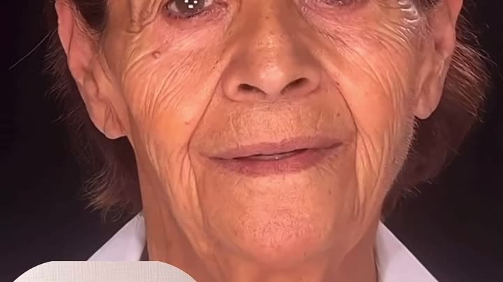 70-летнюю женщину омолодила на 20 лет при помощи возрастного макияжа