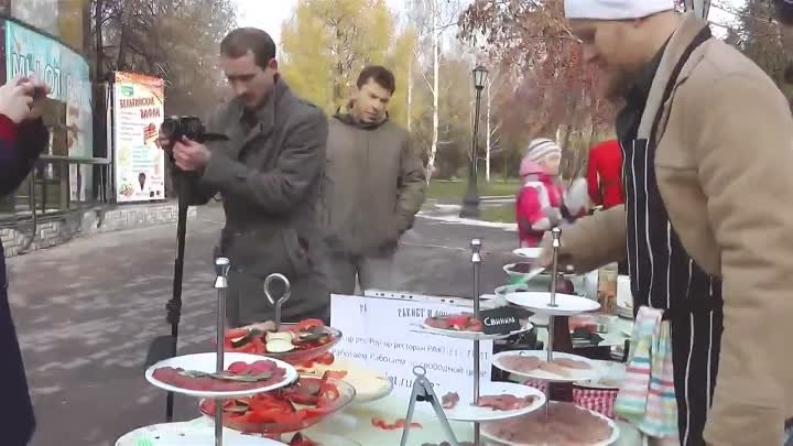Раздача стейков в центре Новосибирска!