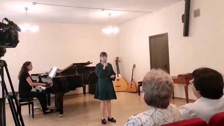 С Днем музыки! Полина Устинова, песня про музыкальные инструменты - "Виолончель". 