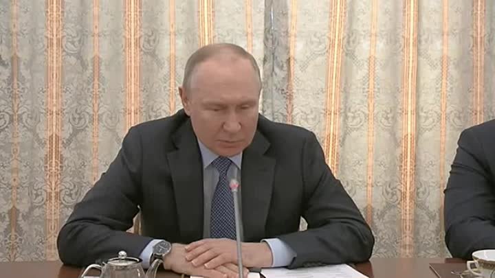 Мы свои, буржуинские! Путин