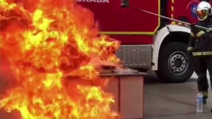 rapidsave_com_how_you_should_and_shouldnt_extinguish_an_oil_fire