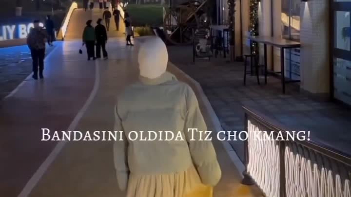 Boshizga butun dunyoni tashvishi tushsa ham bandasini oldida tiz chò ...