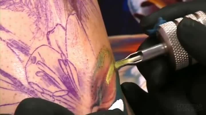 Нанесение цветной татуировки от Карла Грейси (2 часть) - В этом DVD, ...