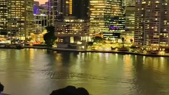 Ночной Брисбен, Австралия, гуляем по мосту