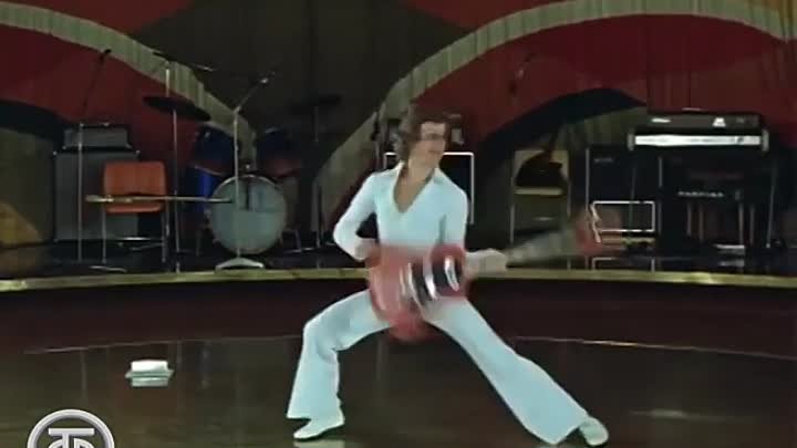 Танец с гитарой. Из фильма Младшая сестра (1978)
