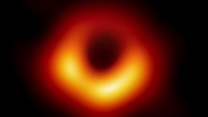 Что скрывает снимок черной дыры?