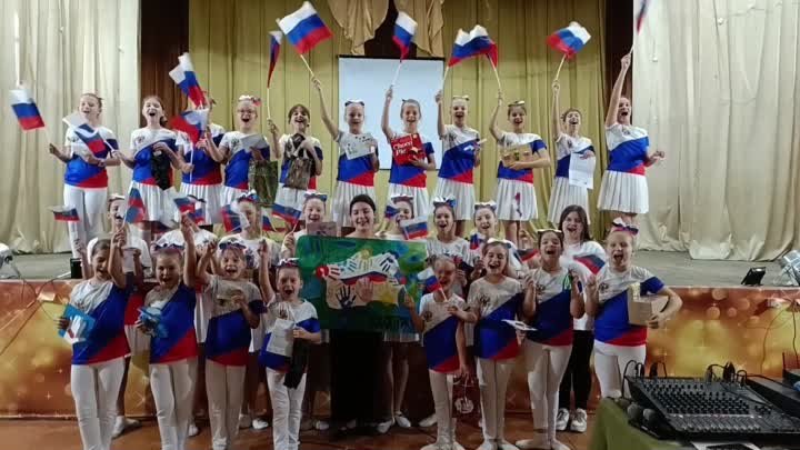 Участницы детского хореографического ансамбля танца "Калейдоско ...