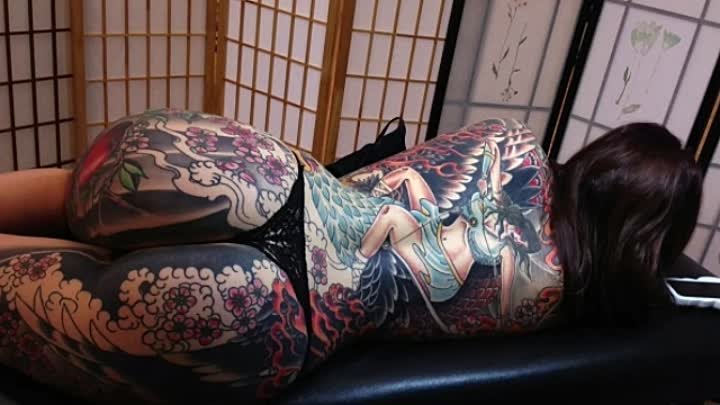 Татуировка на теле женщины- настоящее искусство!