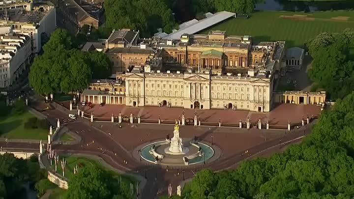Secrets of the Royal Palaces S04E01