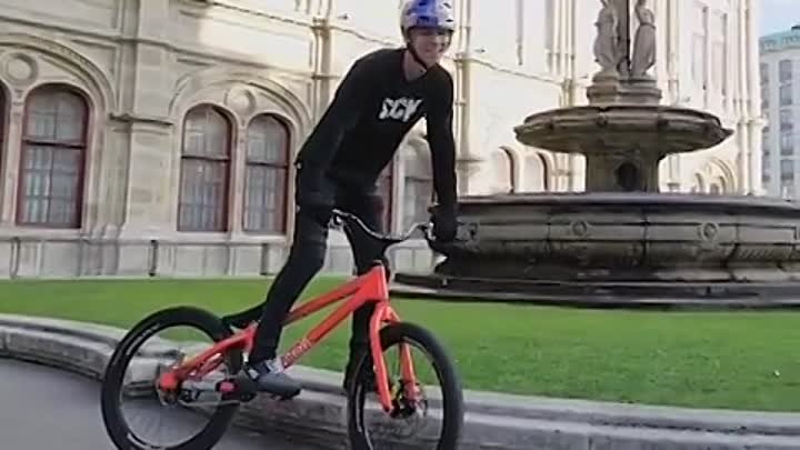 bet you can’t ride a bike and a skateboard AT THE SAME TIME