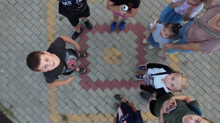 Карлсон над Петропавловским стадионом