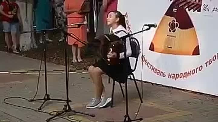 Простая девочка из Воронежа спела лучше многих звёзд!