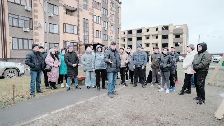 Жители, Азова, ул. Красногоровская 21 (к1,2) просят о помощи!