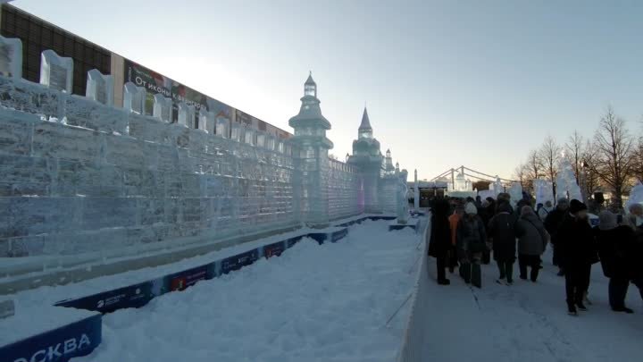 Ледяные скульптуры на Крымском Валу_Москва 2024