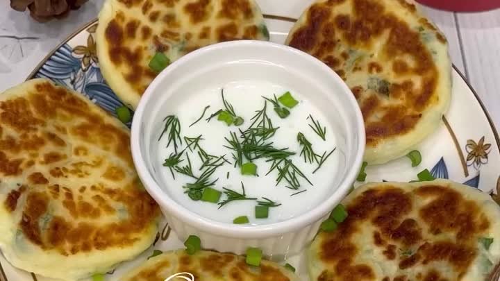 Сырники с сыром и зеленым луком 🤩🤤

Самые вкусные НЕ СЛАДКИЕ пп-сы ...