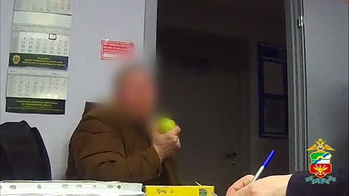 Дебошир швырялся яблоками в самолете Томск–Москва