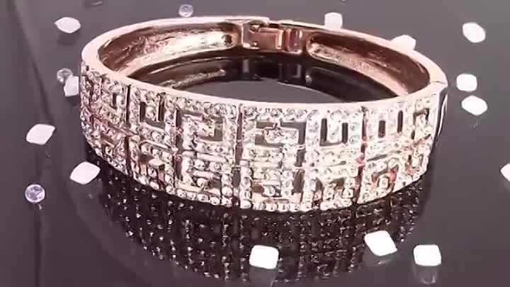 Шикарный браслет с камнями Swarovski Артикул: 700360