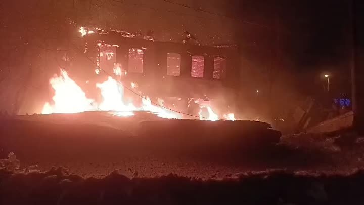 Мощный пожар на Суходойке