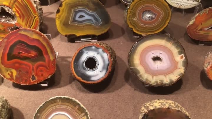 International Exposition of Agate Exhibit- Chinese Agates - Hannes H ...