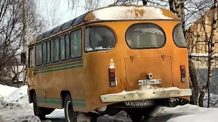 Зачем в СССР на автобусах ПАЗ-672 сзади делали люк