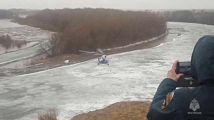 На реке Чарыш в районе села Белоглазово проведены взрывные работы
