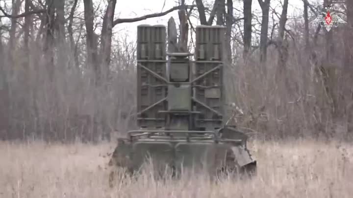 Видеоролик о боевой работе ЗРК "Стрела-10" в зоне СВО на Д ...
