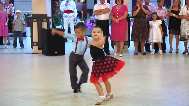Конкурсный танец - Ионела Цэруш и Михай Унгуряну 2011