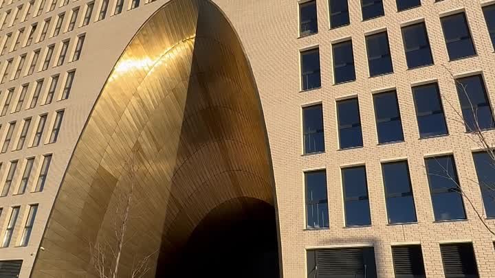 Золотая арка (на месте завода ЗИЛ). 