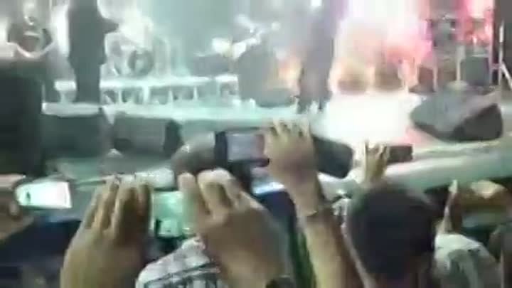 Тимати танцует лезгинку на концерте в Грозном