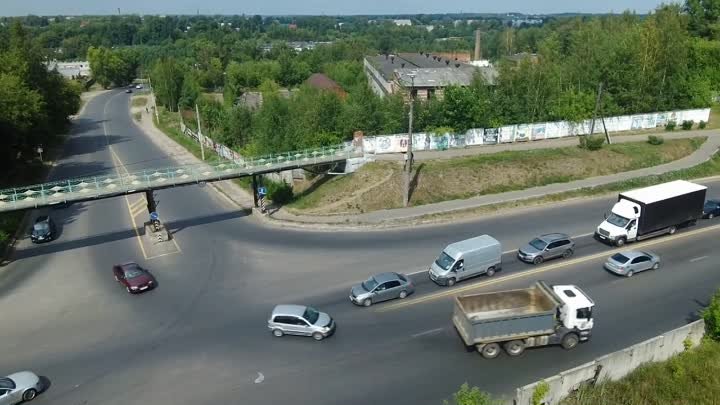 Кинешма - район пешеходного  моста пересечении ул. Баха и ул. Вичугская