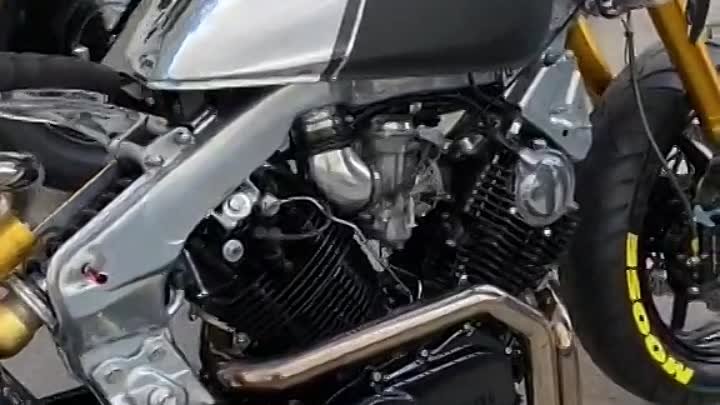 Yamaha Virago xv920 cafe racer Silver_Gold