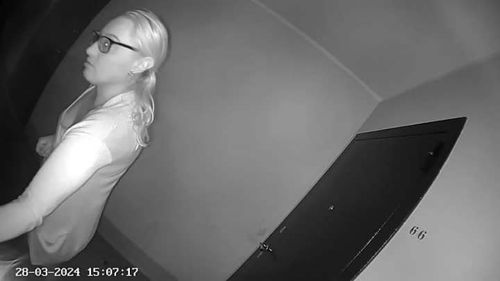 В Набережных Челнах женщина подожгла дверь соседей из-за видеоглазка. 