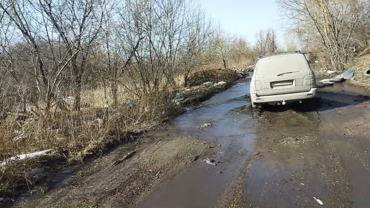 мусорозасранцы завалили водостоки на старой колыванской дороге