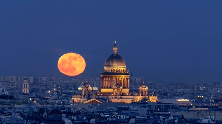 Лунный Петербург